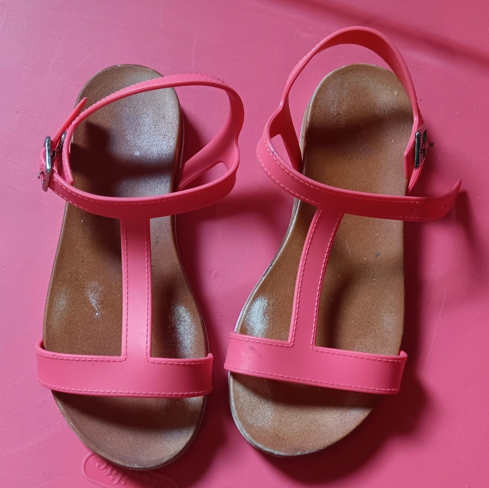 Girls sandals